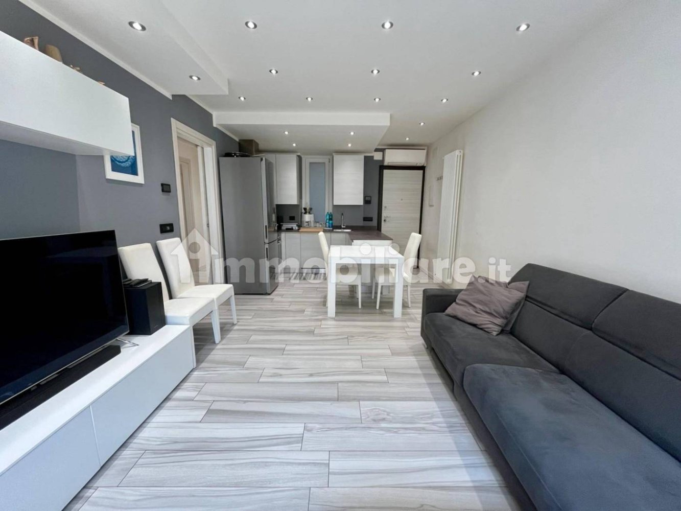 Квартира с 2 спальнями в Гориция, Италия № 325743