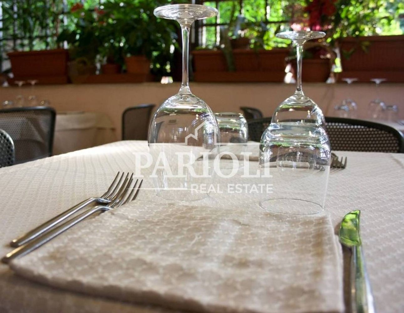 3 rooms Commercial property in Rome, Italy No. 186390