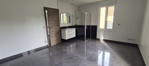 6 bedrooms House in Milly-la-Foret, France No. 138173 8