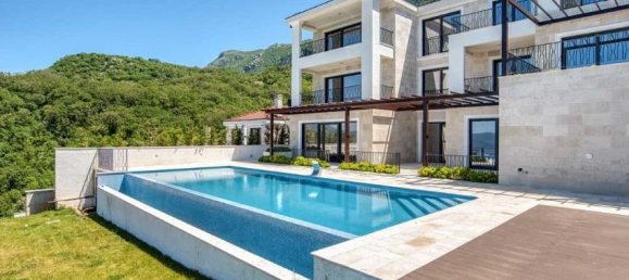 3 bedrooms Apartment in Budva, Montenegro No. 85 10
