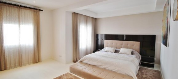 2 chambres Appartement à Marbella, Spain No. 23977 4