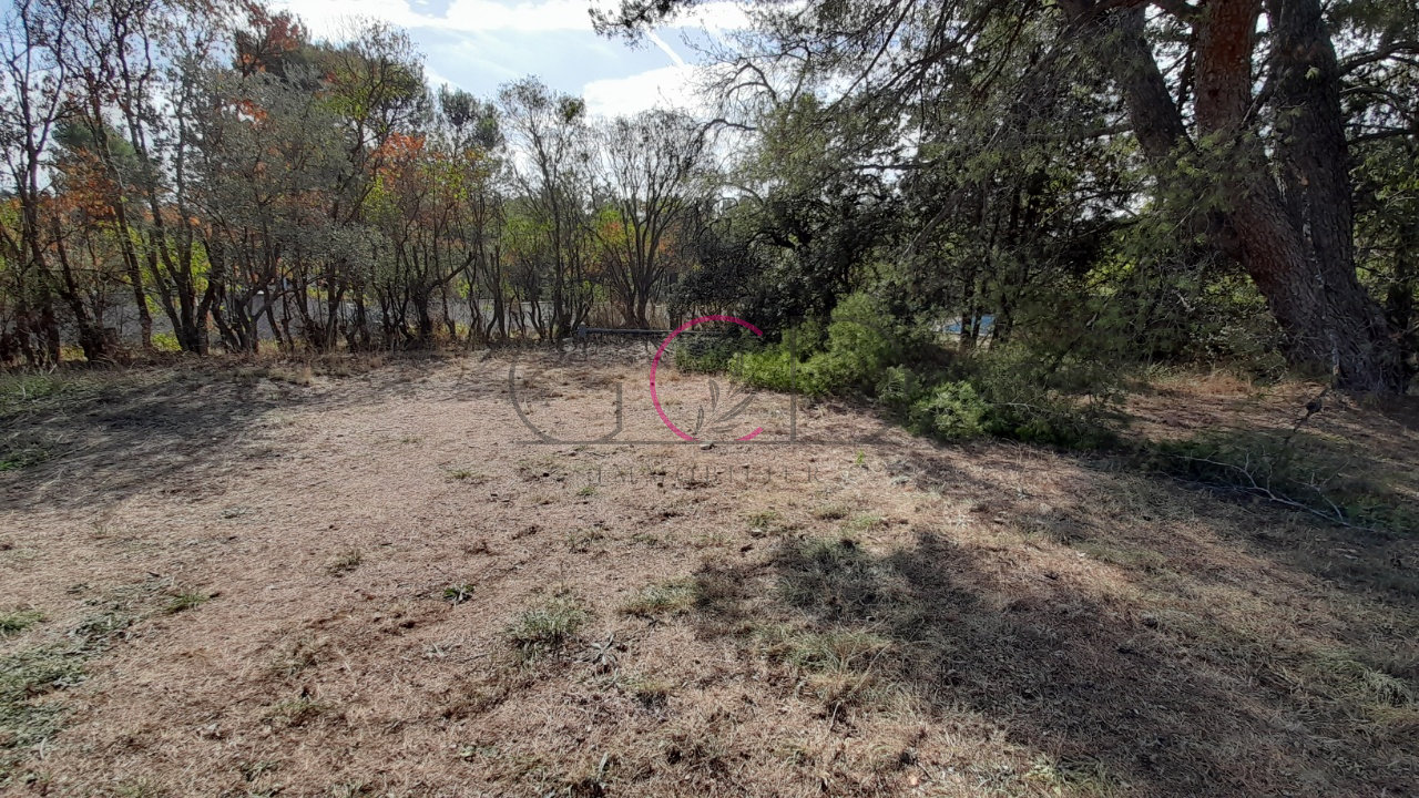 Terreno em Lambesc, France N.º 101480