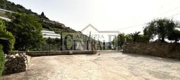 5 rooms Villa in Sanremo, Italy No. 235902 4