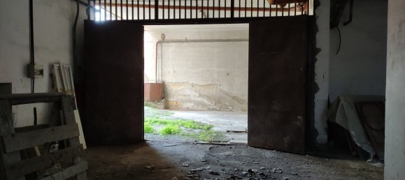 مستودع في Palermo, Italy 600متر مربع رقم 74757 5