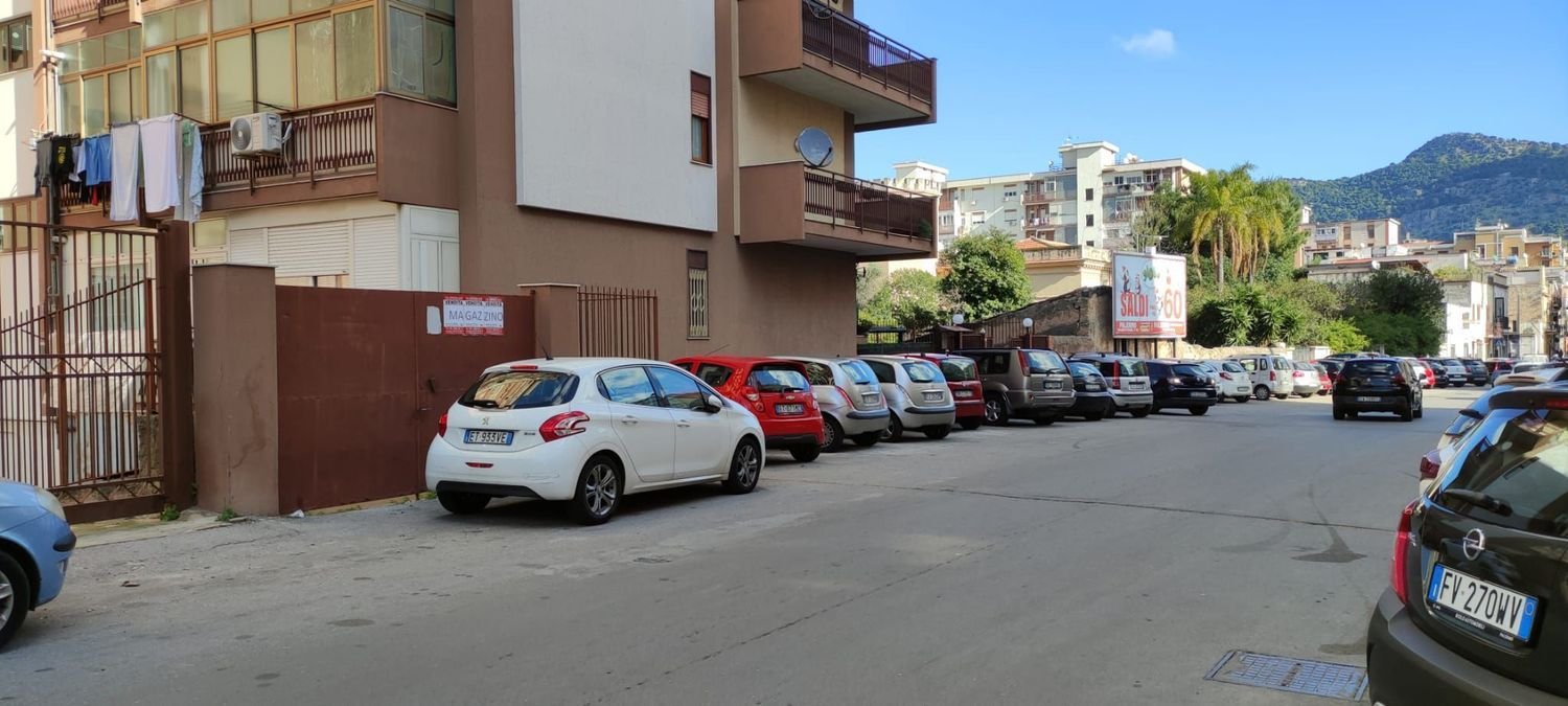  مستودع في Palermo, Italy 600متر مربع رقم 74757