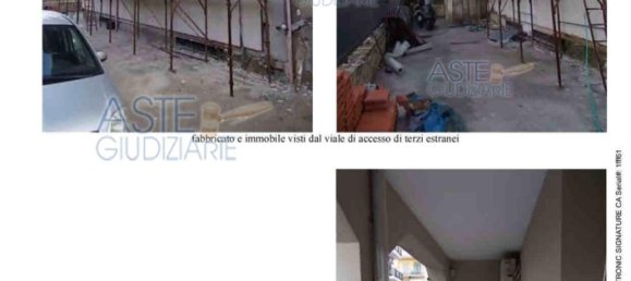 6 rooms Apartment in Naples, Italy No. 12343 12