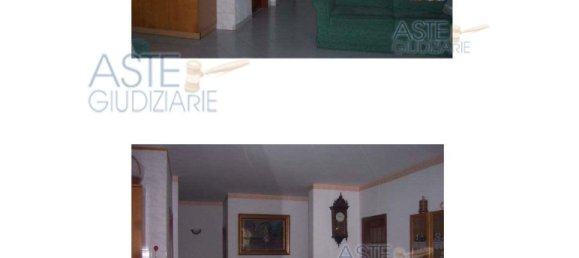 6 rooms Apartment in Naples, Italy No. 12343 20