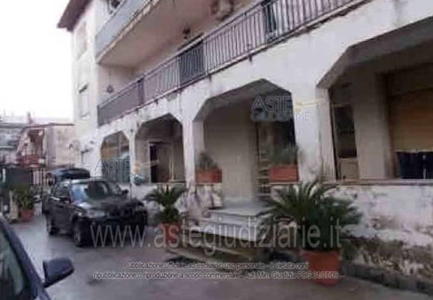 6 rooms Apartment in Naples, Italy No. 12343