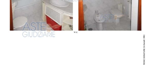 6 rooms Apartment in Naples, Italy No. 12343 28