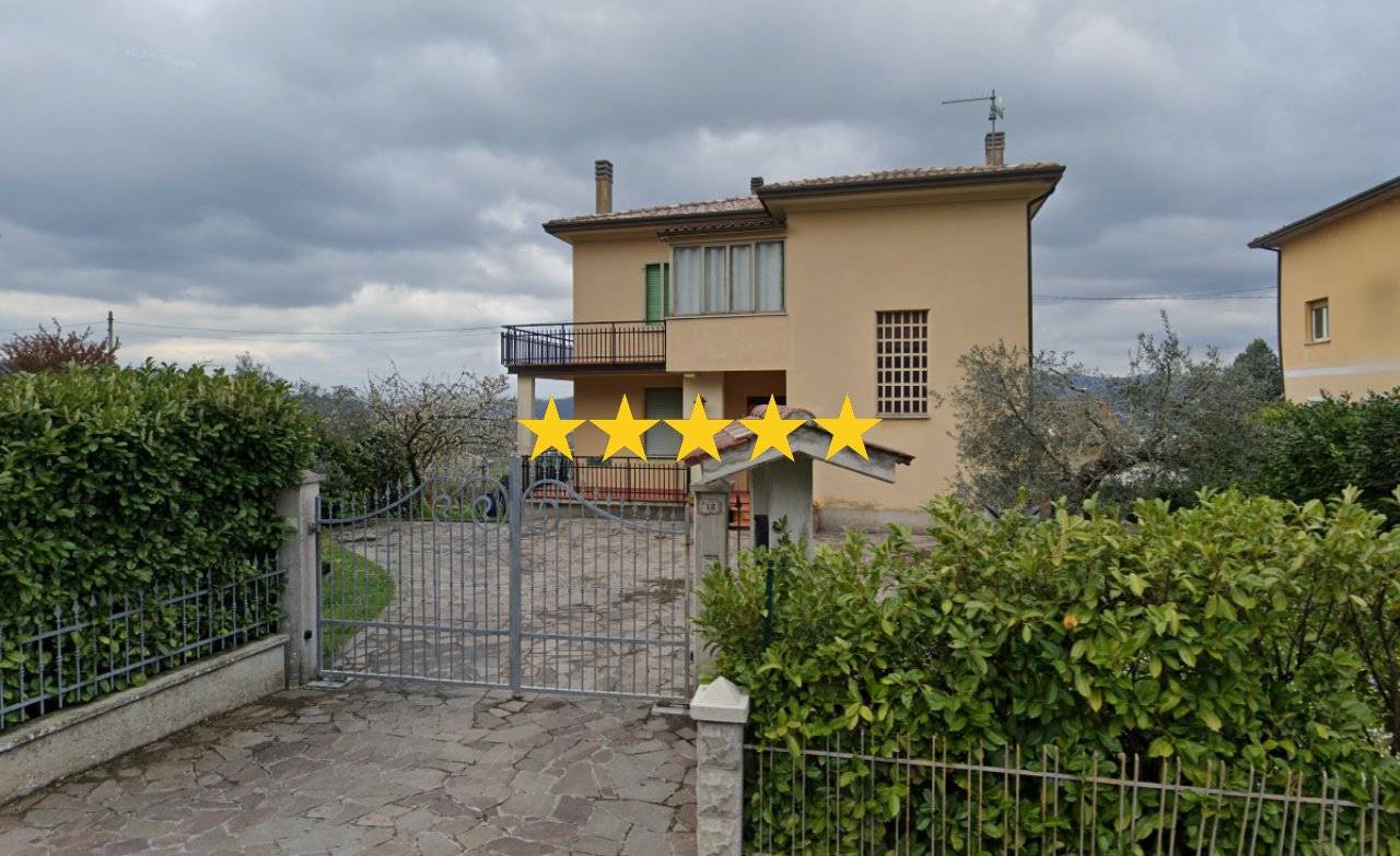 3 bedrooms Apartment in Fossato di Vico, Italy No. 50425