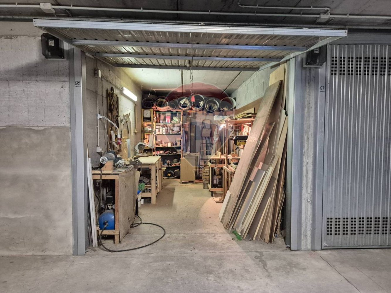  مرآب في Venaria Reale, Italy 15متر مربع رقم 315095