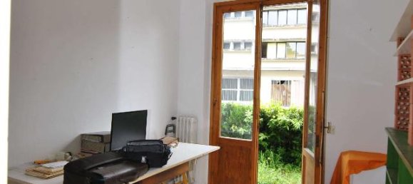 5-salle Villa à Campi Bisenzio, Italy No. 156680 9