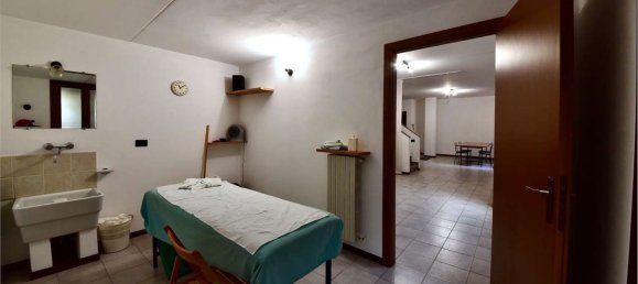 4 bedrooms Villa in Barlassina, Italy No. 364638 18