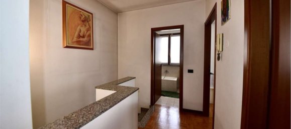 4 bedrooms Villa in Barlassina, Italy No. 364638 28