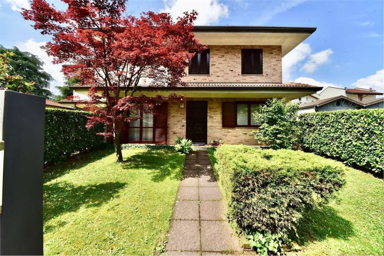 4 bedrooms Villa in Barlassina, Italy No. 364638