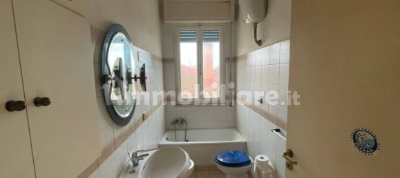2 bedrooms Apartment in Cecina, Italy No. 252360 8