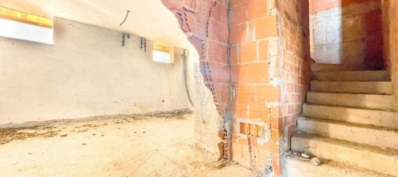 4 Schlafzimmer Haus in Cavaglio d'Agogna, Italy, Nr. 377459 4