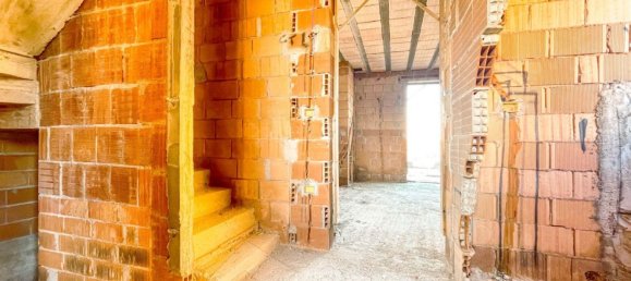 4 Schlafzimmer Haus in Cavaglio d'Agogna, Italy, Nr. 377459 13