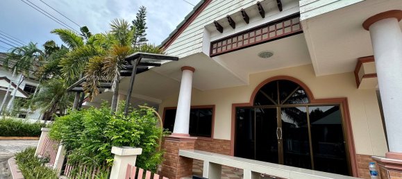 4 bedrooms Villa in Pattaya, Thailand No. 11200 3