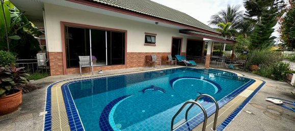 4 bedrooms Villa in Pattaya, Thailand No. 11200 7