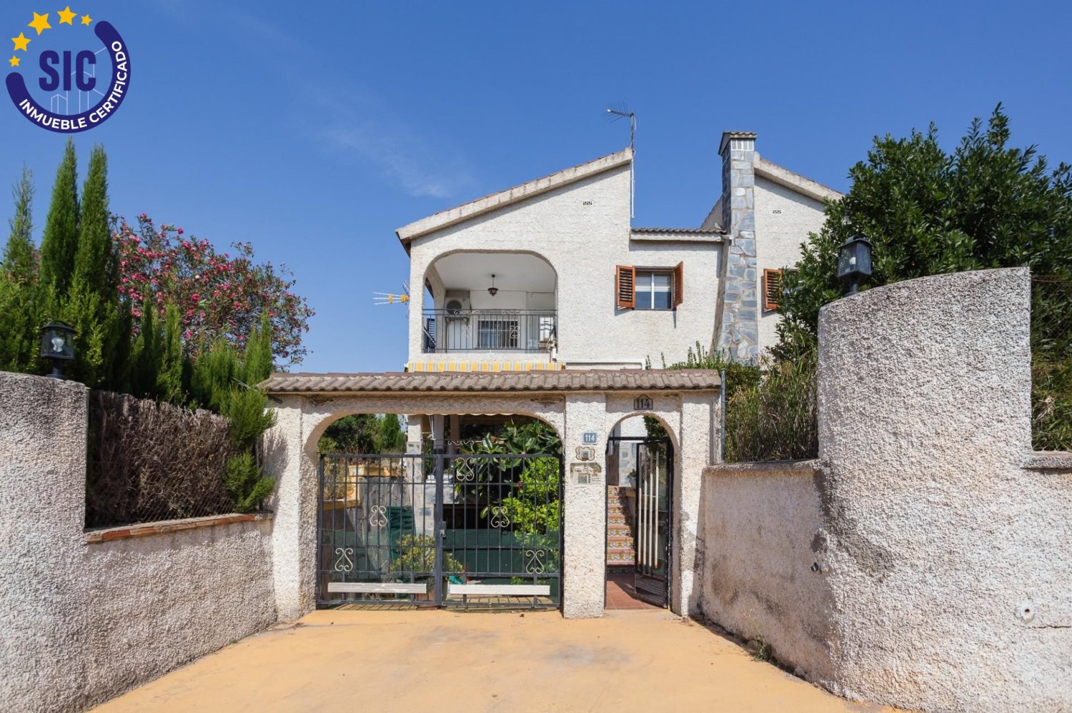 Casa de 5 dormitorios en Riba-roja de Túria, Spain No. 204021