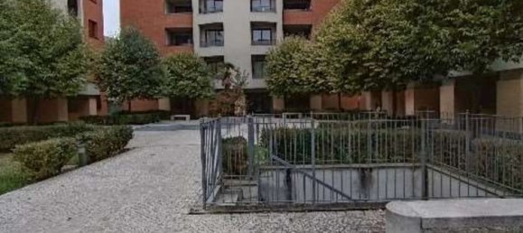 3 rooms Apartment in Seriate, Italy No. 6713 3