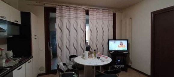 3 rooms Apartment in Seriate, Italy No. 6713 8
