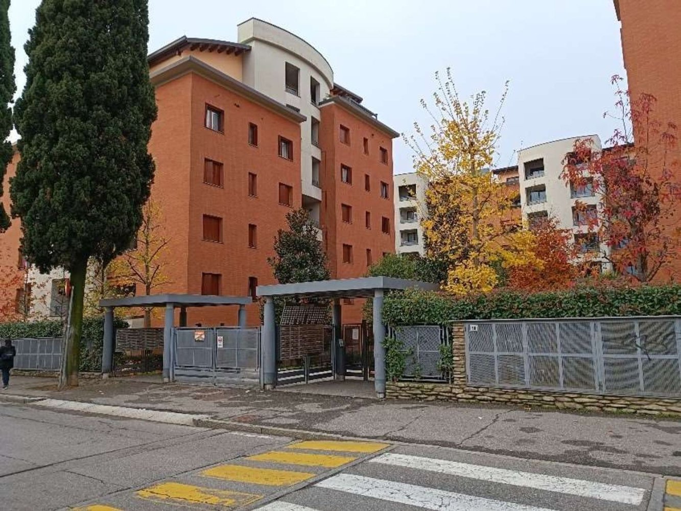 3 rooms Apartment in Seriate, Italy No. 6713