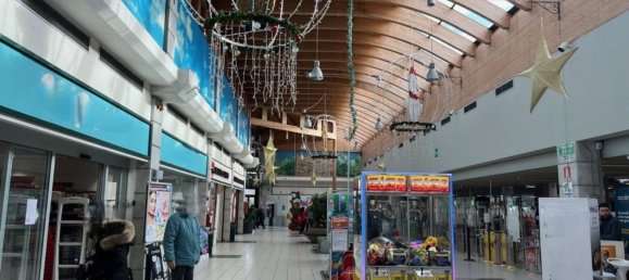 122m² Commercial property in Bologna, Italy No. 375082 3