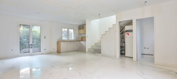 4 bedrooms House in Elancourt, France No. 166975 5