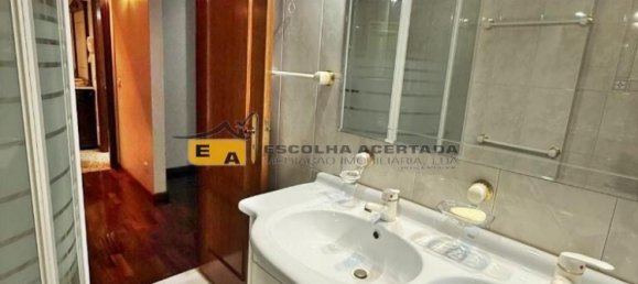 Casa de 4 dormitorios en Senhora da Hora, Portugal No. 106569 6