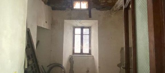 250m² Building in Morolo, Italy No. 146463 14