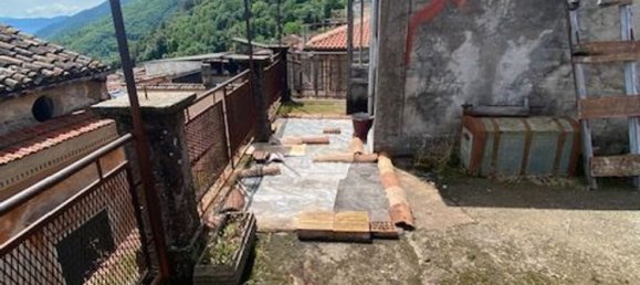 250m² Building in Morolo, Italy No. 146463 31