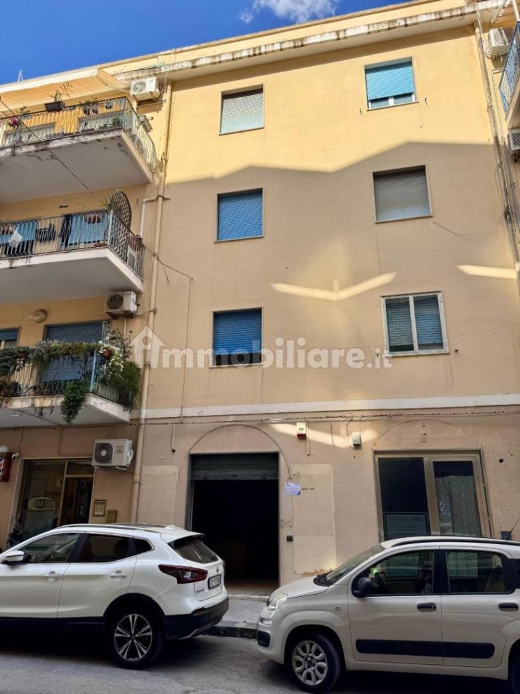 2-Zimmer Gewerbliche Immobilie in Syracuse, Italy, Nr. 264637