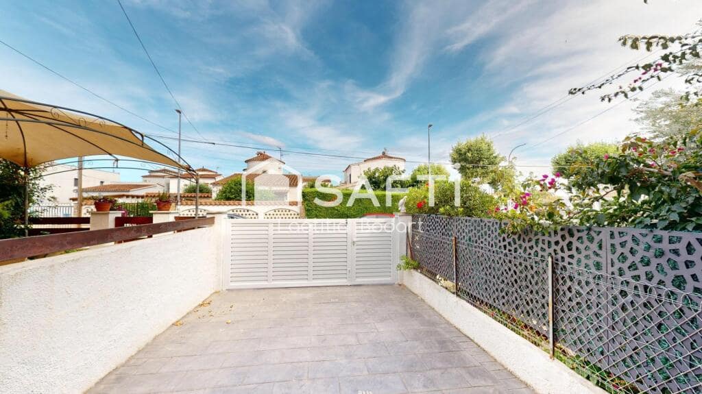 Таунхаус с 2 спальнями в Эмпуриабрава, Испания № 205785