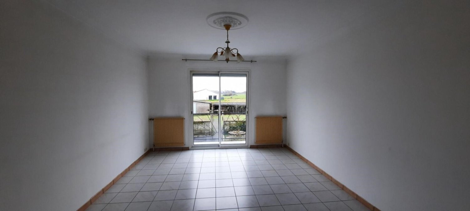 4 bedrooms Villa in Gorges, France No. 98995