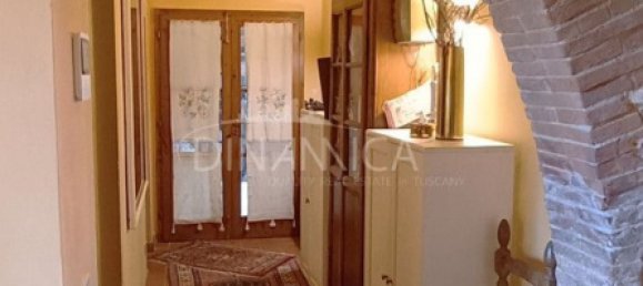 Casa de 9 habitaciónes en Montaione, Italy No. 44313 39