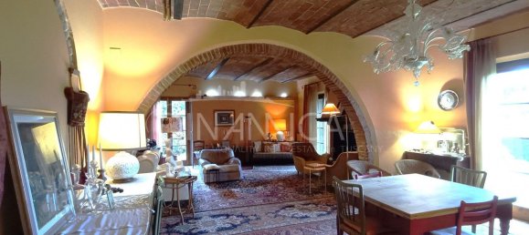 Casa de 9 habitaciónes en Montaione, Italy No. 44313 9