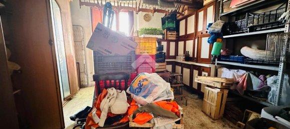 4 bedrooms House in Torre del Greco, Italy No. 358695 16