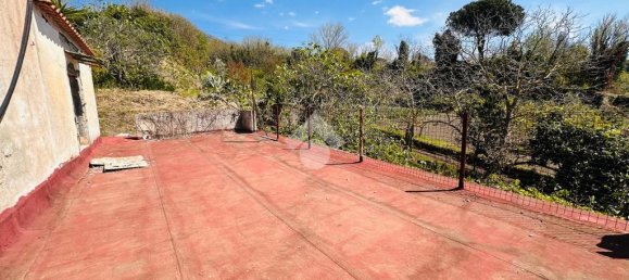 4 bedrooms House in Torre del Greco, Italy No. 358695 20