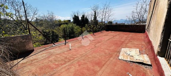 4 bedrooms House in Torre del Greco, Italy No. 358695 5