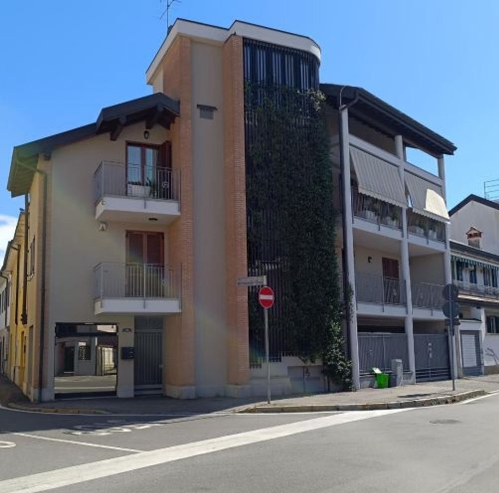 3غرفة شقة في Bareggio, Italy رقم 187569