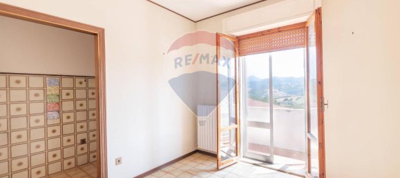 Apartamento de 9 habitaciónes en Mergo, Italy No. 1767 16