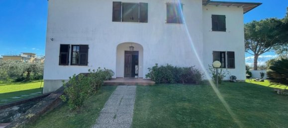 9-Zimmer Villa in Carrara, Italy, Nr. 215060 2