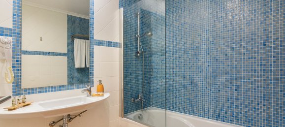 3000m² Building in Luz, Portugal No. 135921 24