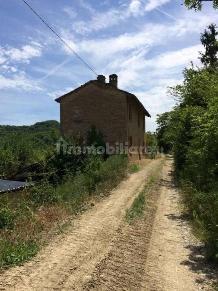 4 bedrooms Villa in Codevilla, Italy No. 354913