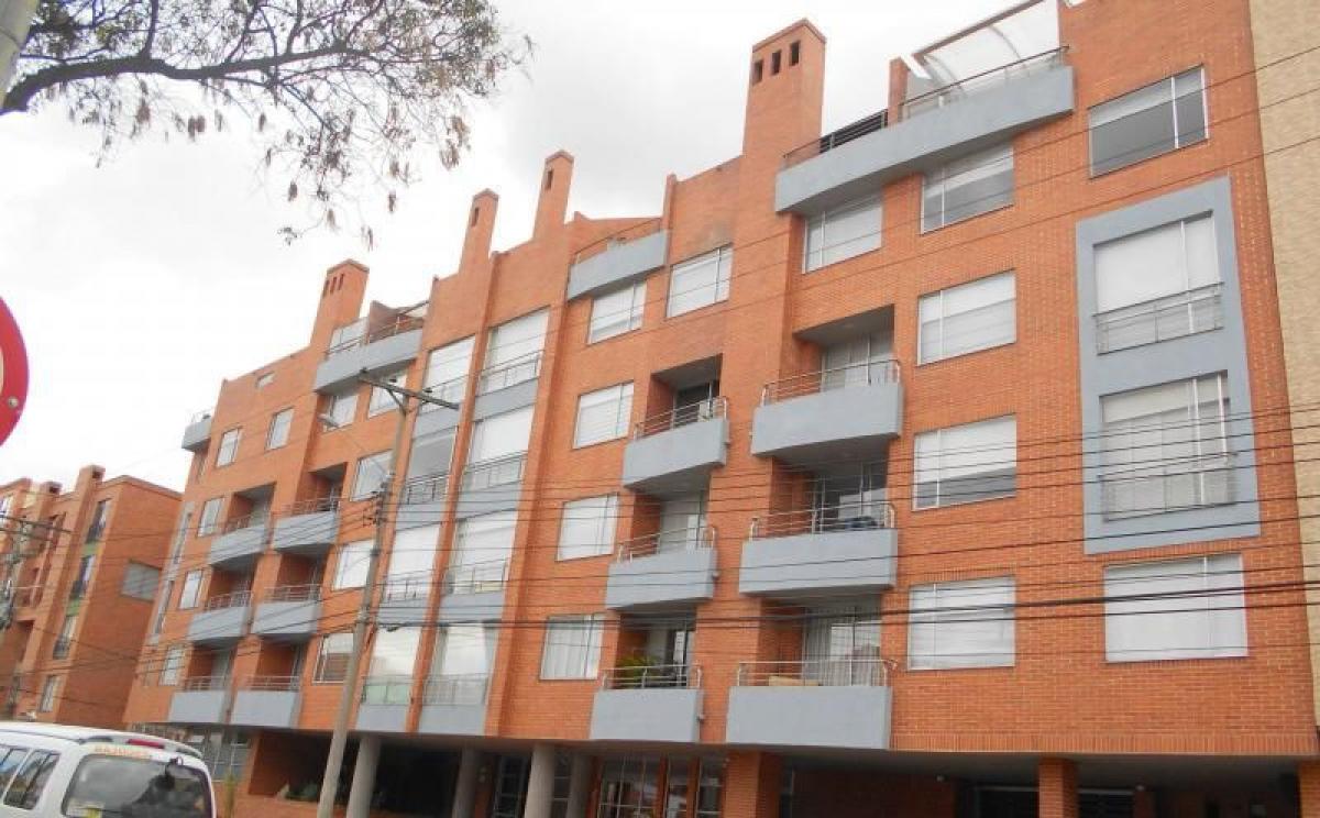 3 bedrooms House in Bogota, Colombia No. 10666