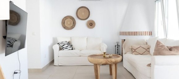 3 bedrooms Villa in Marbella, Spain No. 111421 30