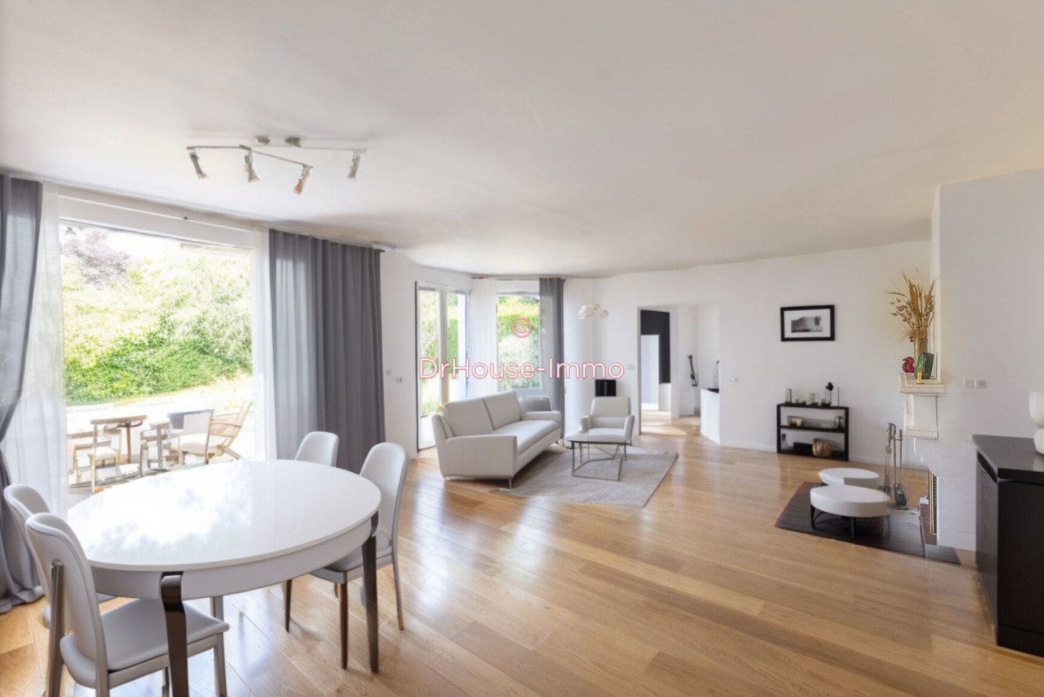 6 bedrooms House in Noisy-le-Roi, France No. 172764