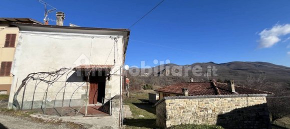 2 bedrooms House in Bardi, Italy No. 150014 2